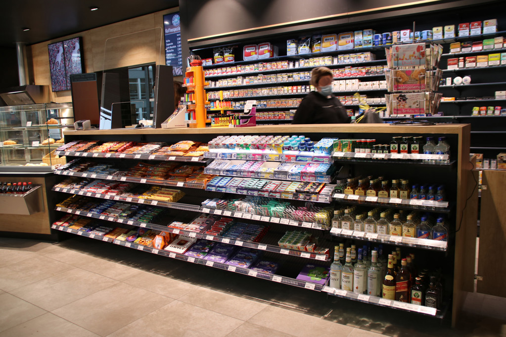 Optimale Gestaltung der Kassenzone in Tankstellen und Kiosken Optimale Gestaltung der Kassenzone in Tankstellen und Kiosken